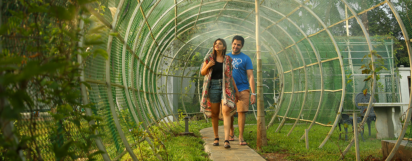 Resorts for couples in athirappilly