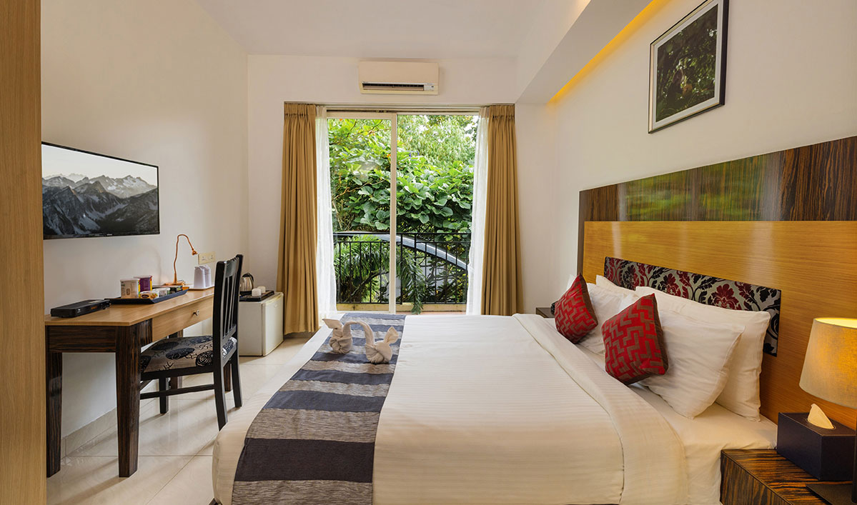 honeymoon resorts in athirapally | luxury honeymoon packages in Athirapally